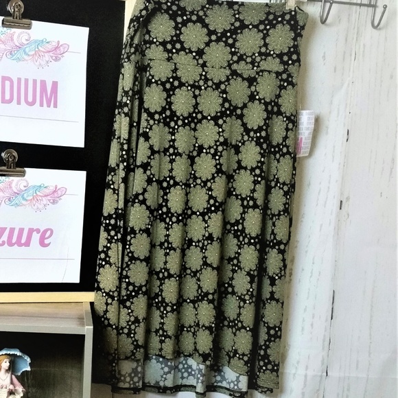 SOLD: Lularoe Azure Skirt - Picture 1 of 3